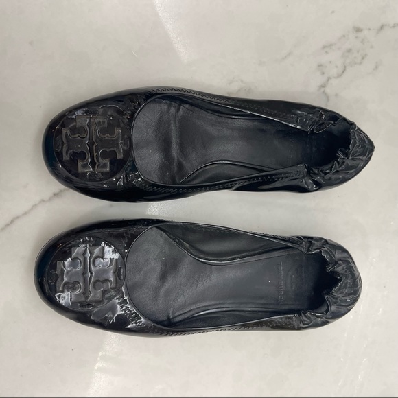 TORY BURCH Black Patent Leather Ballet Flats Sz 8 - Picture 6 of 7